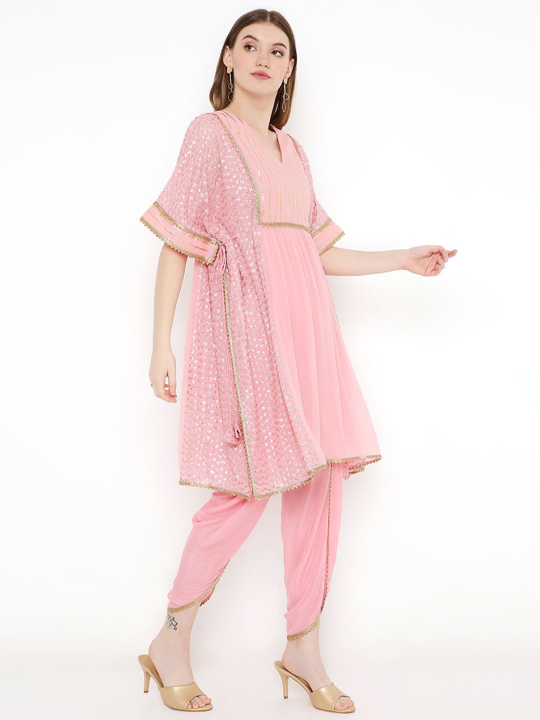 op-Kaftan with an embroidered panel with gota yoke details. - www.styletriggers.com