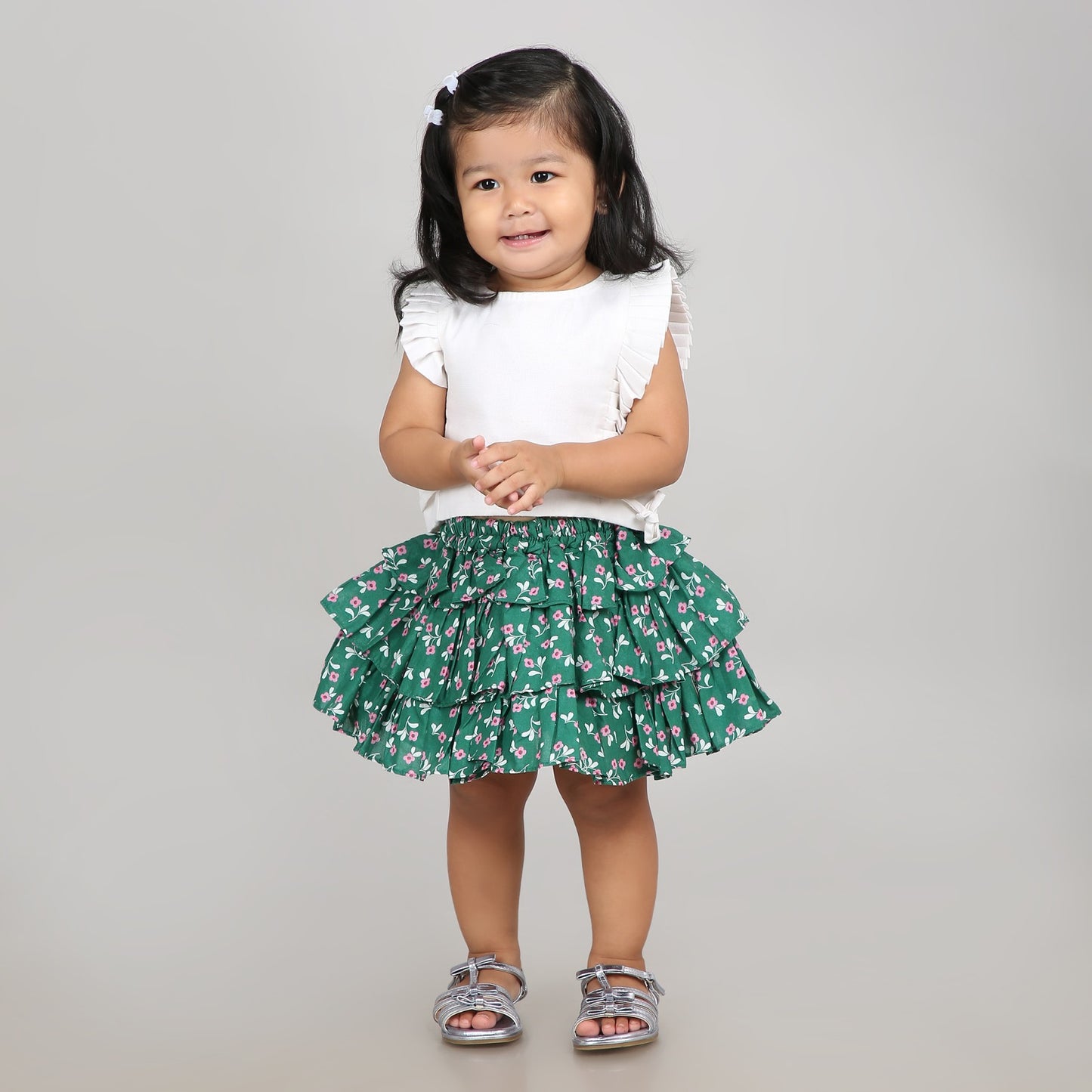 Chic ruffled skirt with pleated sleeve top set