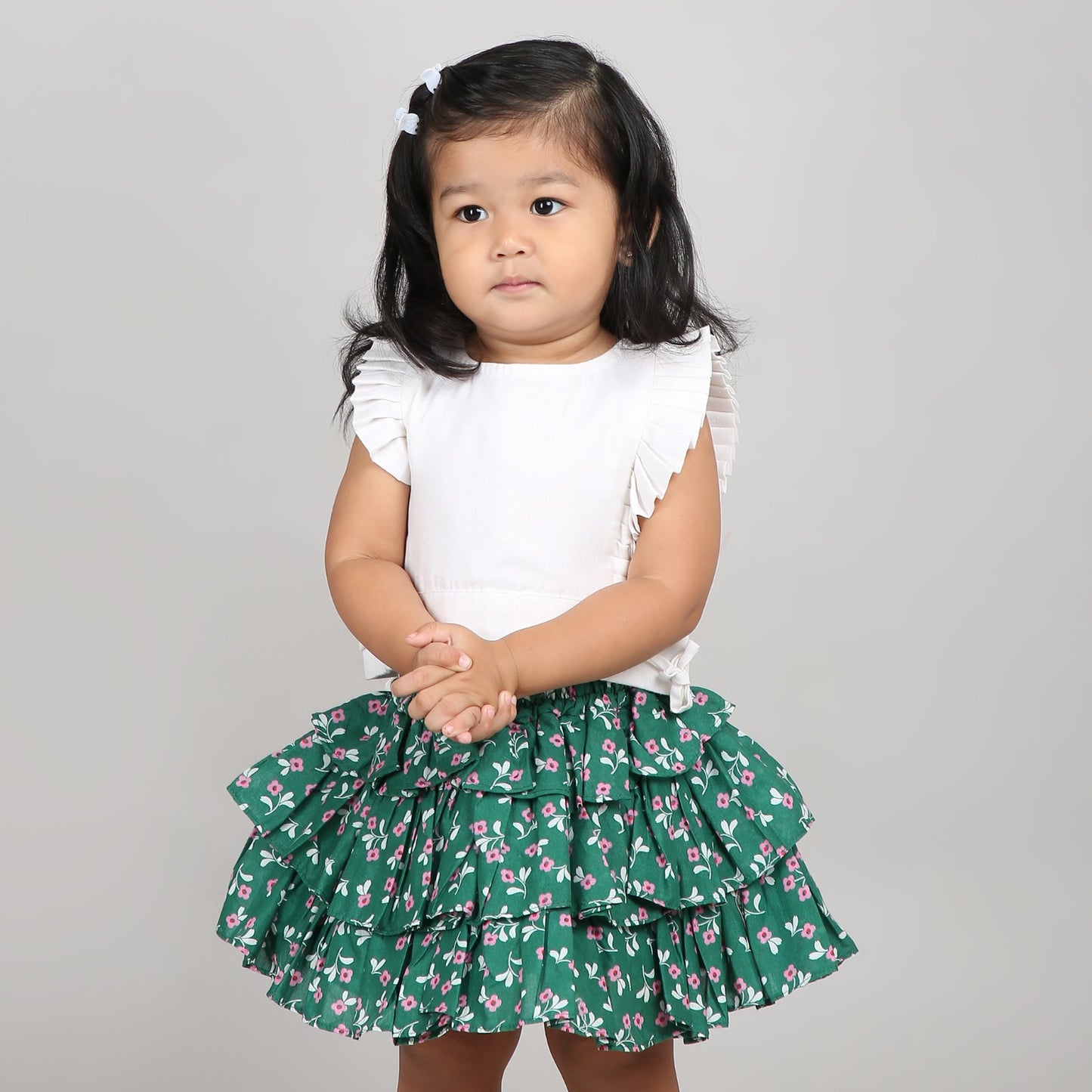 Chic ruffled skirt with pleated sleeve top set